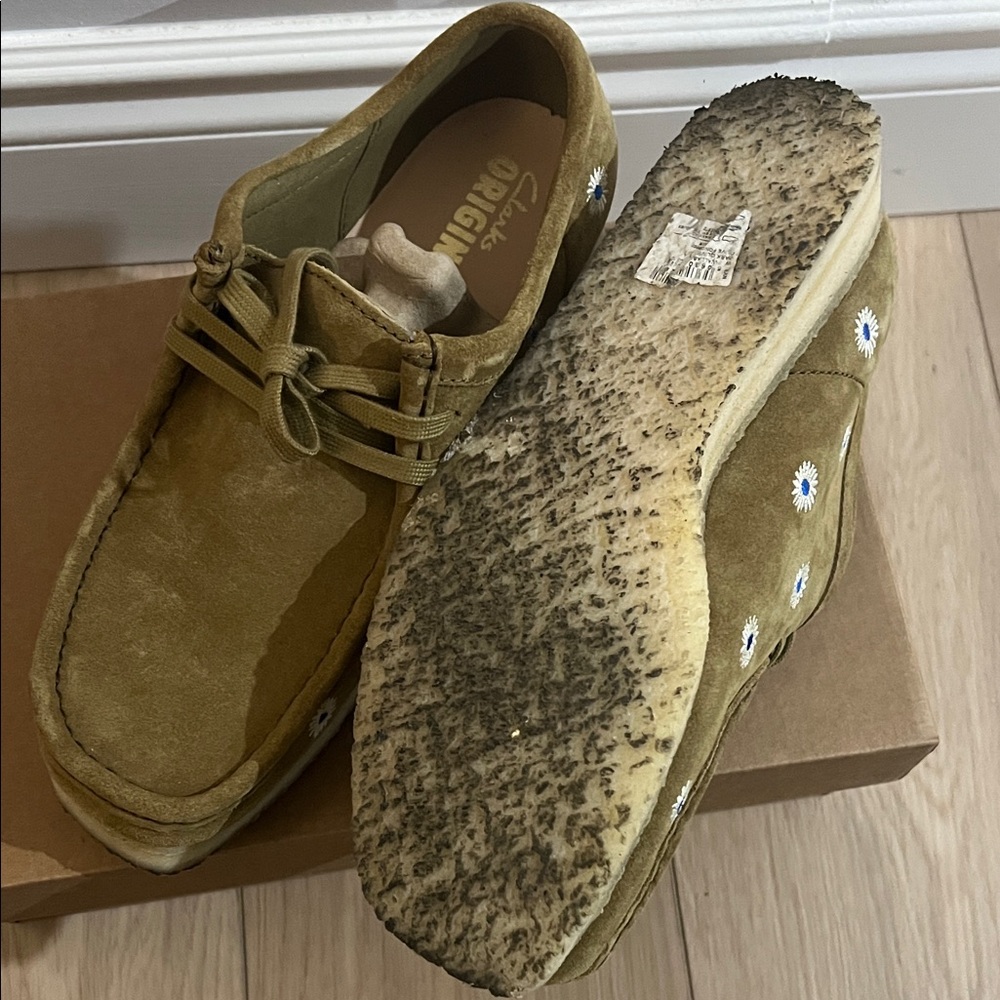 Clarks Olive Loafers for Men - Picture 6 of 9